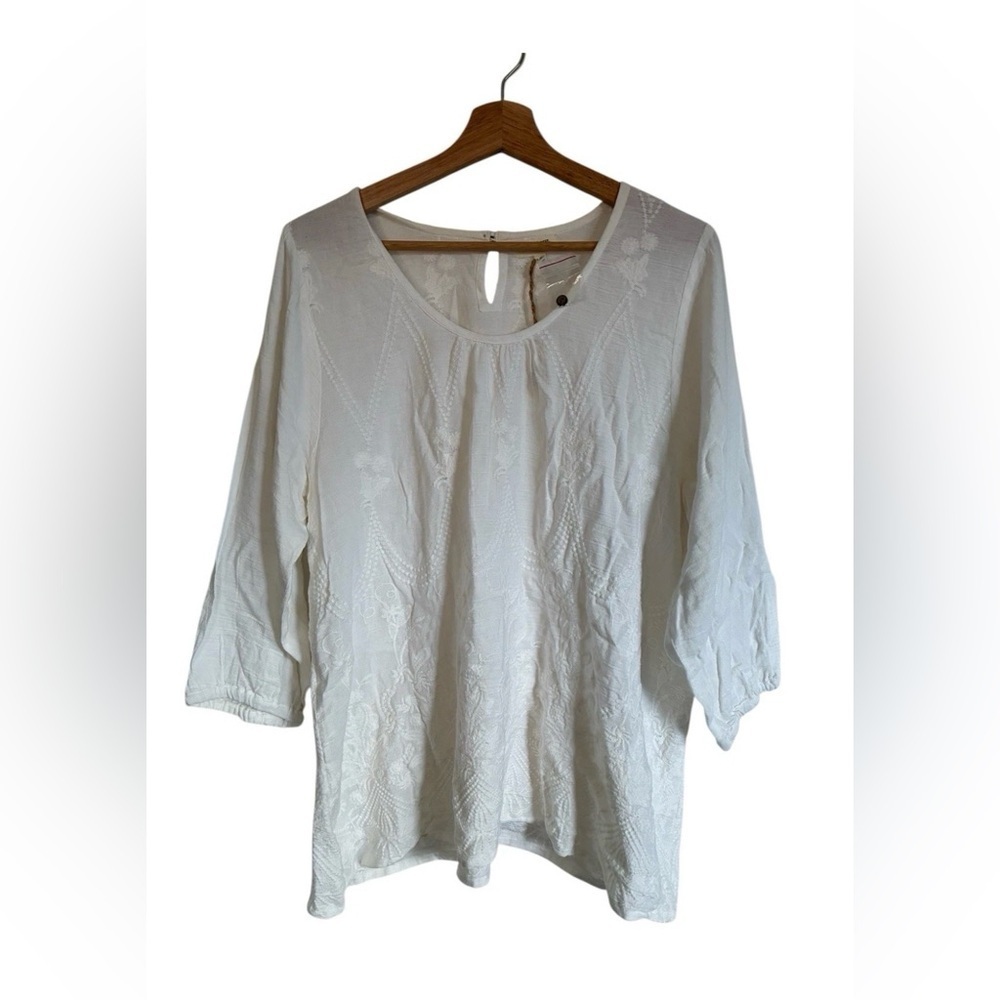 World Market Top L XL Floral Embroidered Linen Blend Keyhole Back Boho Peasant